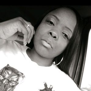 Meet your Posher, Kena